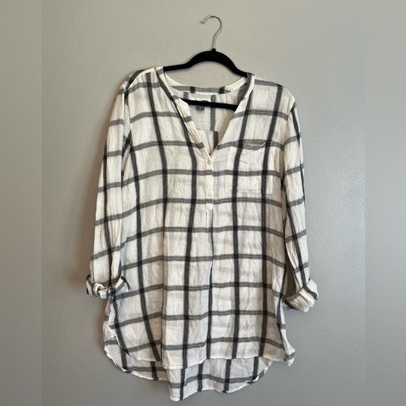 Old Navy Black and White Plaid V-neck Button-up Tunic Shirt - Size Large - Picture 5 of 8